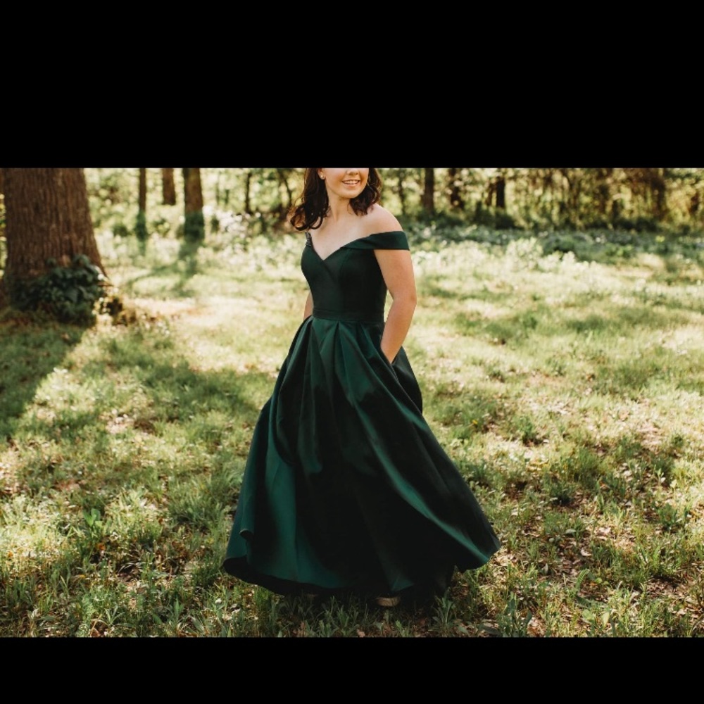 Pretty Prom dress!